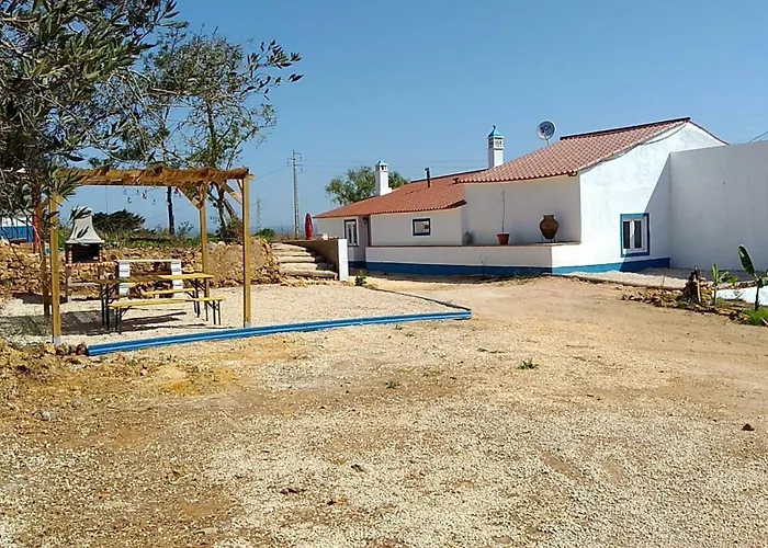 Casa Da Oliveira - 2 Bedrooms In ラゴス